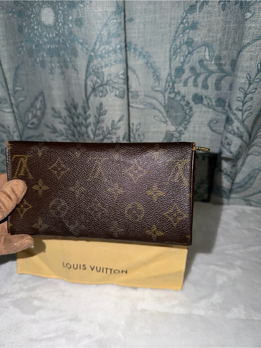 Louis Vuitton Monogram Canvas Sarah Long Wallet - Picture 5 of 6